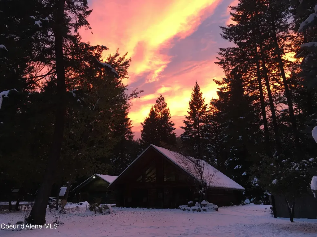 1639 W Hillsdale Road Athol ID 83801