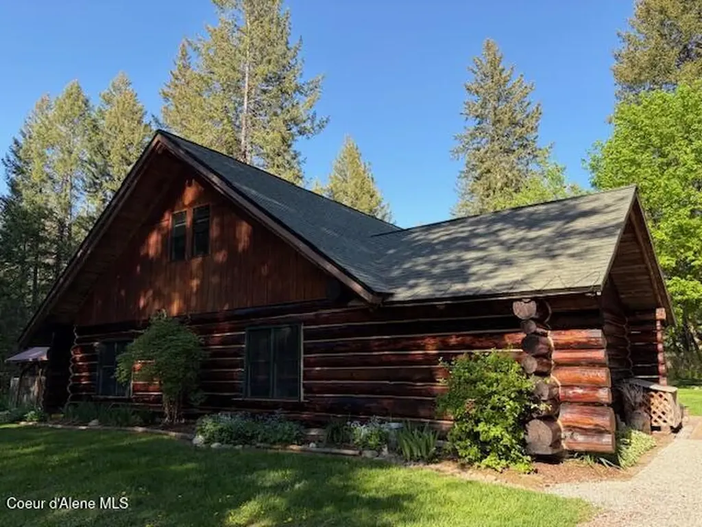 1639 W Hillsdale Road Athol ID 83801