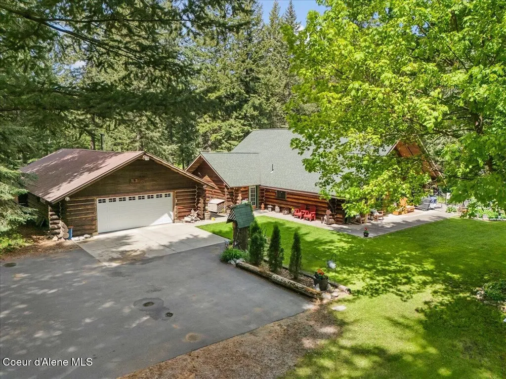 1639 W Hillsdale Road Athol ID 83801