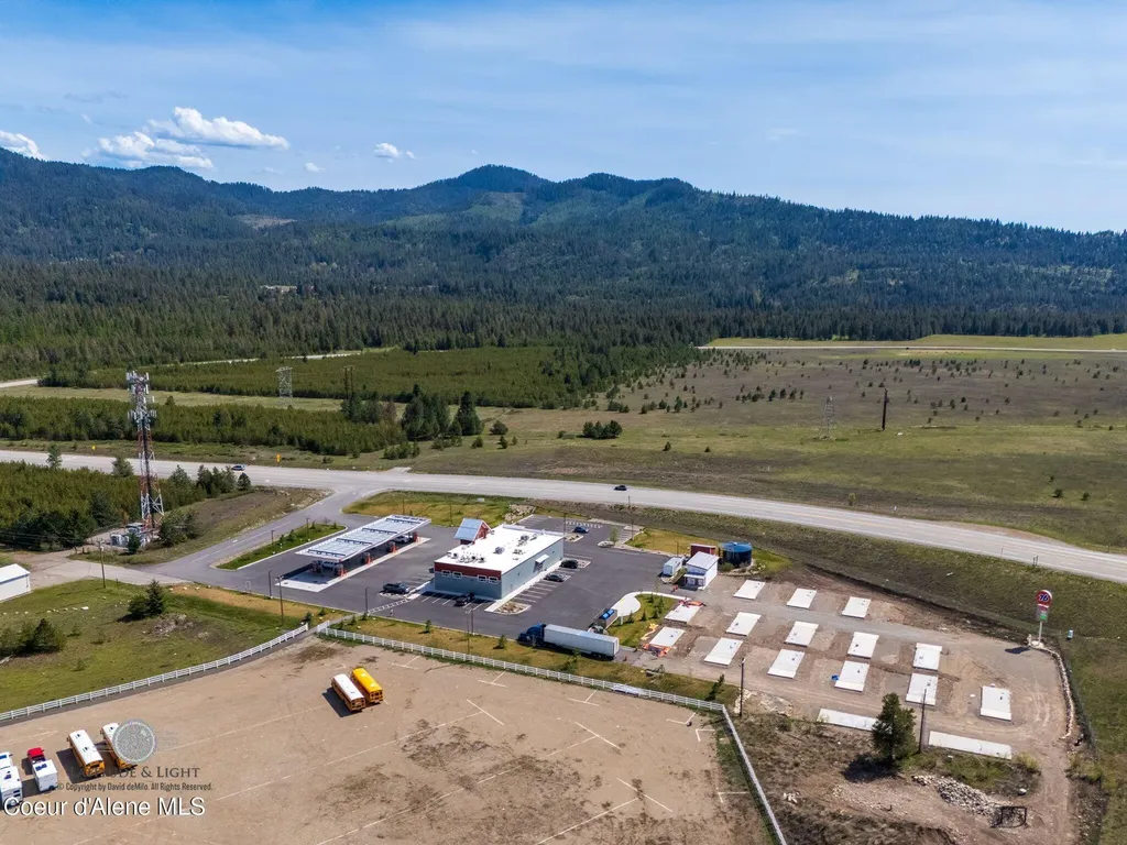 6067 E Bunco Road Athol ID 83801