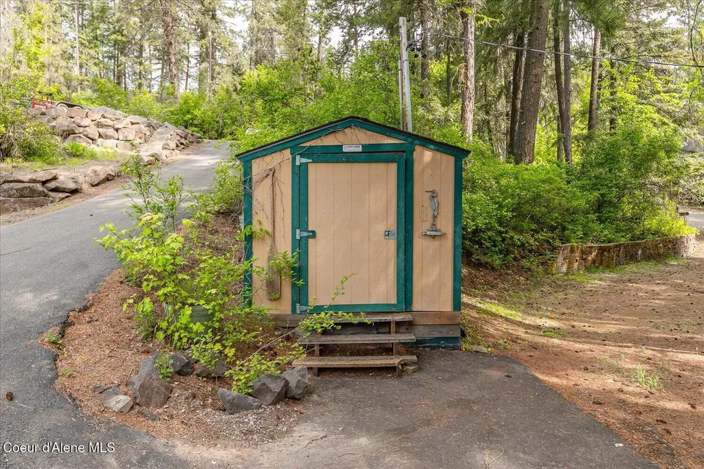 35003 E Hayden Lake Road Hayden ID 83835