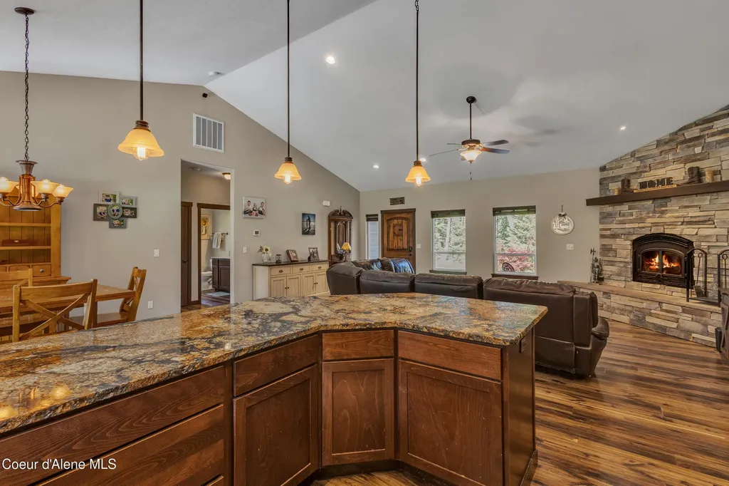 2130 E Bellamy Road Athol ID 83801