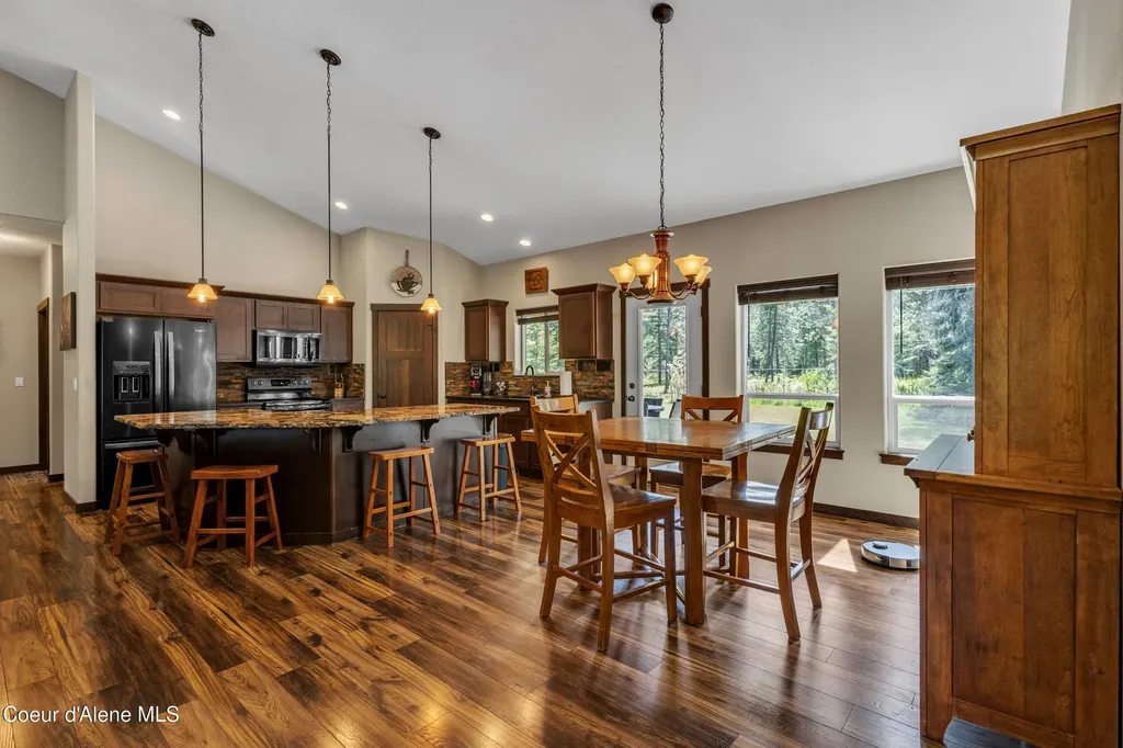 2130 E Bellamy Road Athol ID 83801