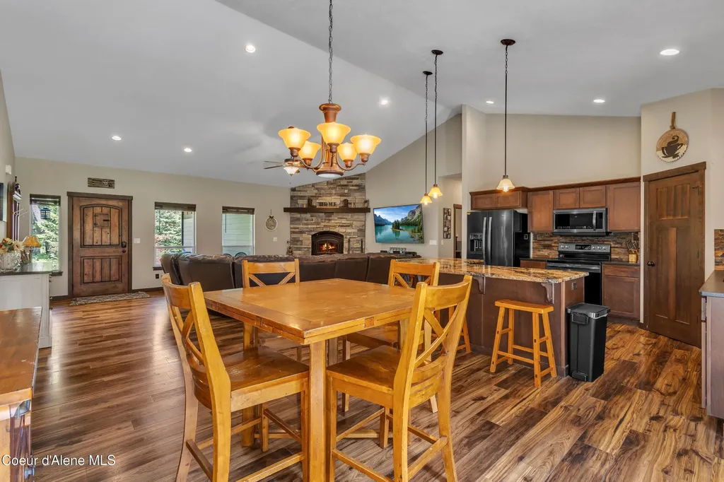 2130 E Bellamy Road Athol ID 83801