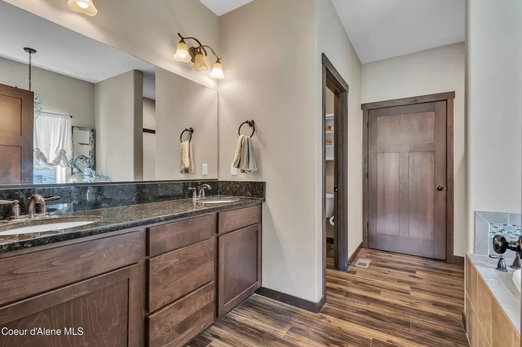 2130 E Bellamy Road Athol ID 83801