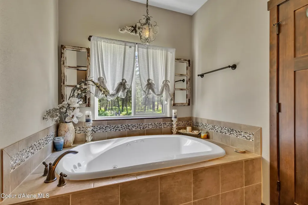 2130 E Bellamy Road Athol ID 83801