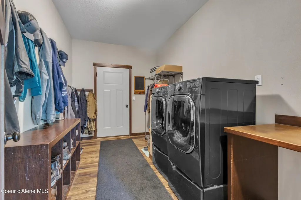 2130 E Bellamy Road Athol ID 83801