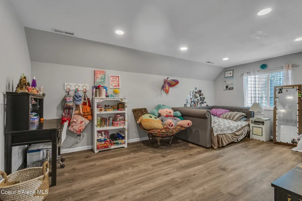2130 E Bellamy Road Athol ID 83801