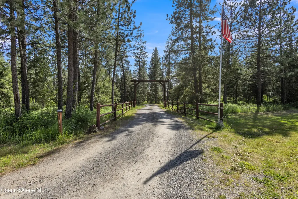 2130 E Bellamy Road Athol ID 83801