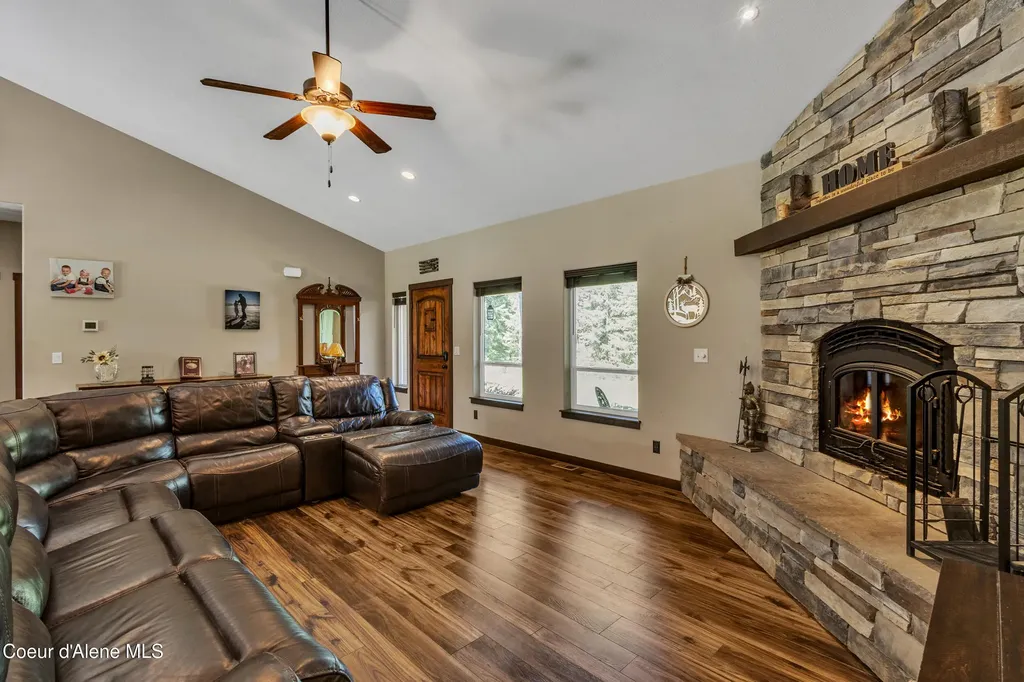 2130 E Bellamy Road Athol ID 83801