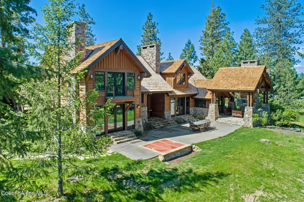 6126 S Gozzer Road Harrison ID 83833
