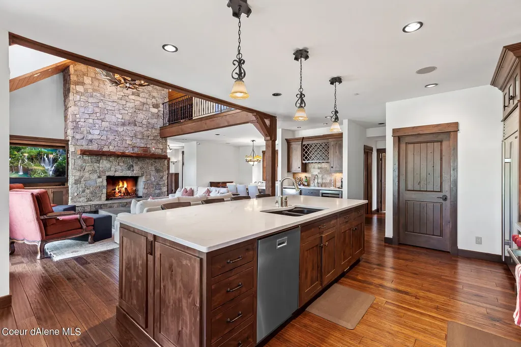 6126 S Gozzer Road Harrison ID 83833