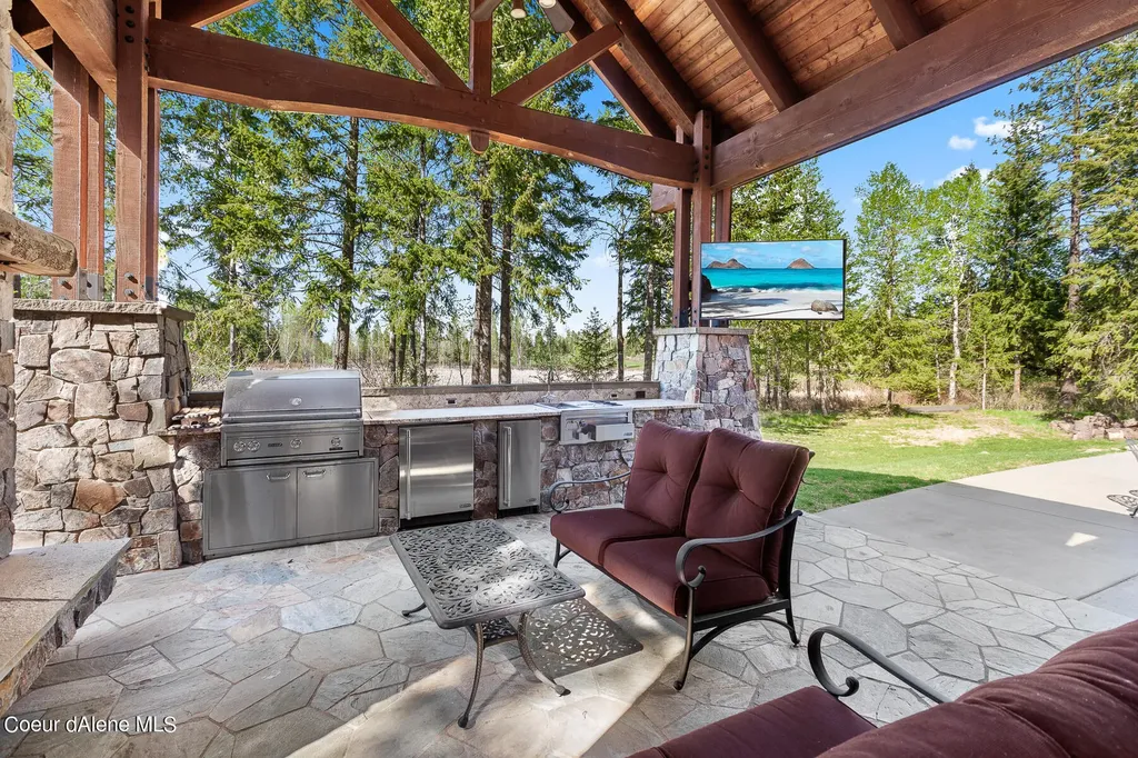 6126 S Gozzer Road Harrison ID 83833