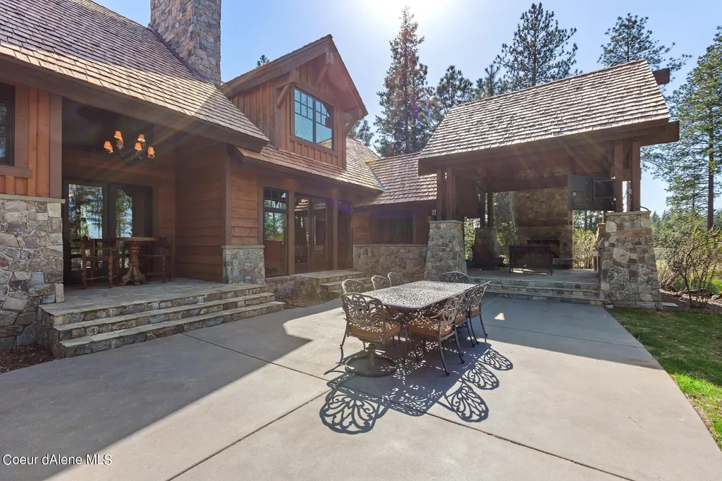 6126 S Gozzer Road Harrison ID 83833