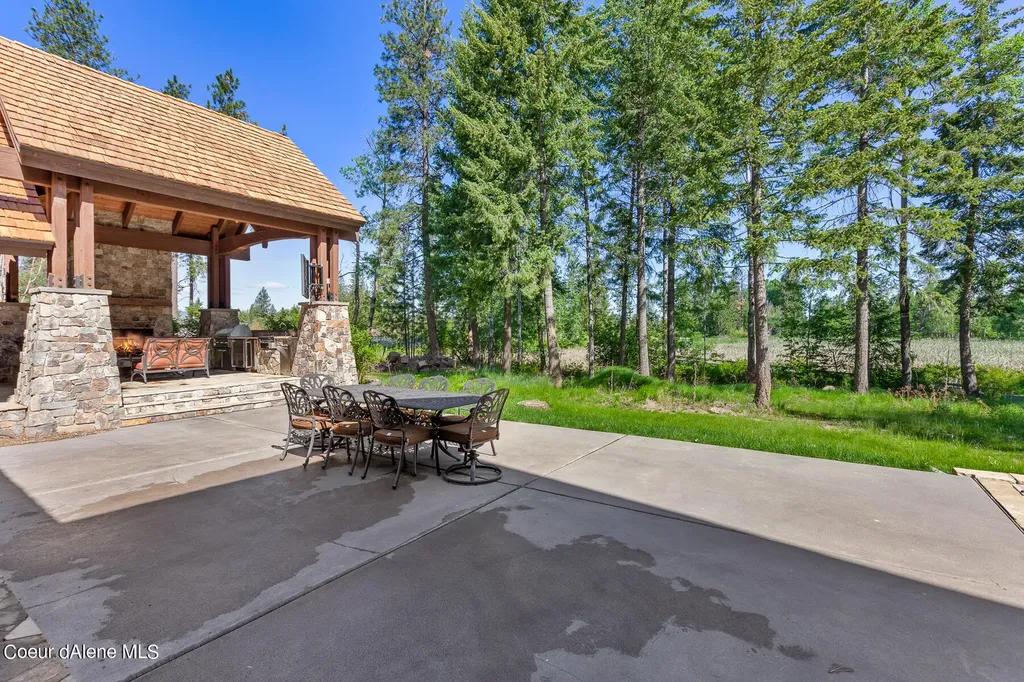 6126 S Gozzer Road Harrison ID 83833