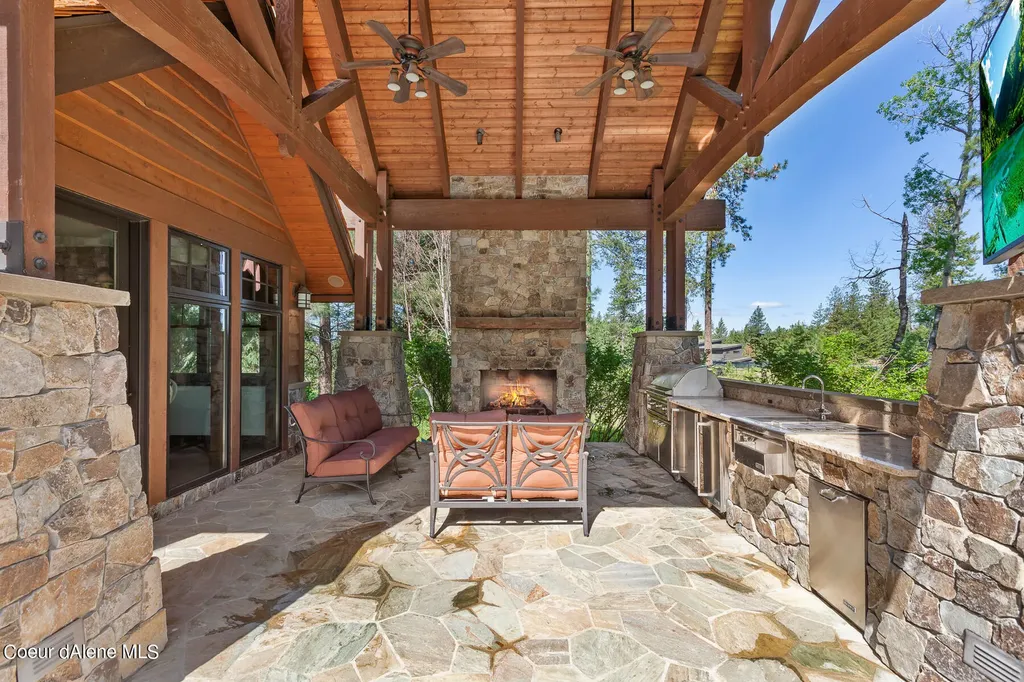 6126 S Gozzer Road Harrison ID 83833