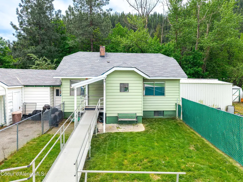 203 W Yellowstone Avenue Silverton ID 83867