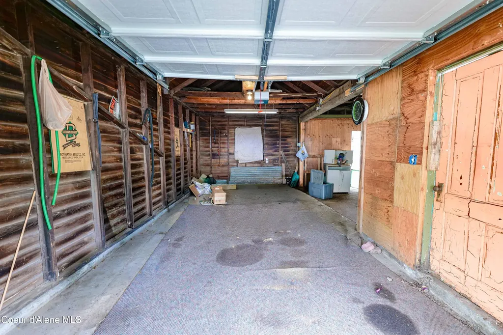 203 W Yellowstone Avenue Silverton ID 83867