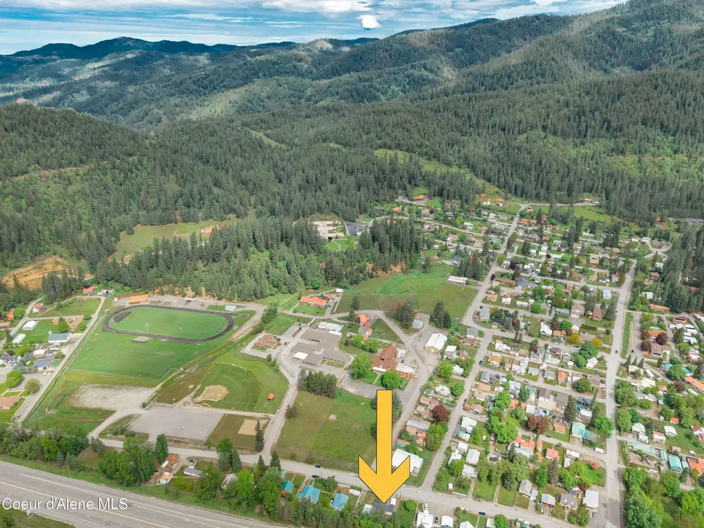 203 W Yellowstone Avenue Silverton ID 83867