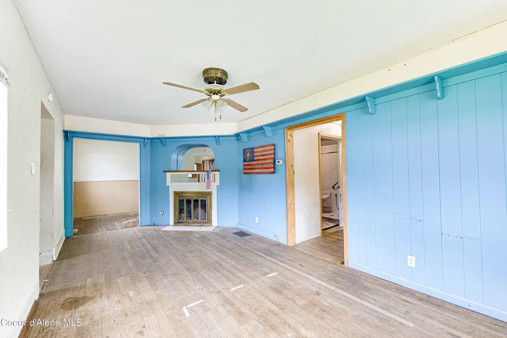 203 W Yellowstone Avenue Silverton ID 83867