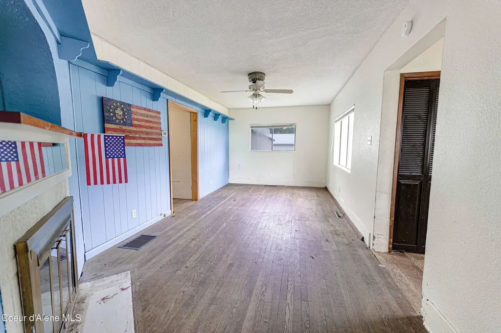 203 W Yellowstone Avenue Silverton ID 83867