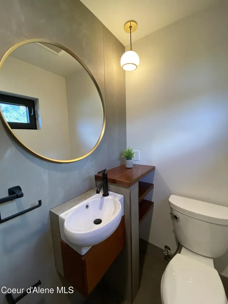 1808 Garfield Bay Road Sagle ID 83860