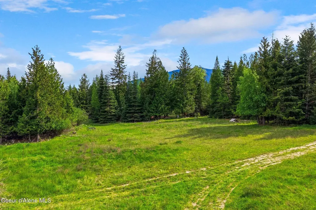 10435 Highway 1 Bonners Ferry ID 83805
