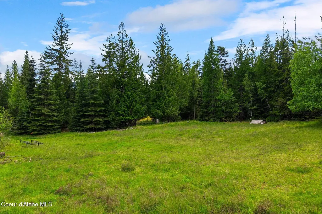 10435 Highway 1 Bonners Ferry ID 83805