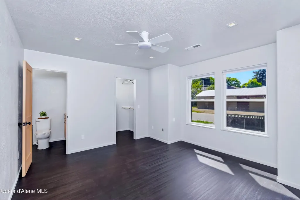 311 S Third Avenue Sandpoint ID 83864