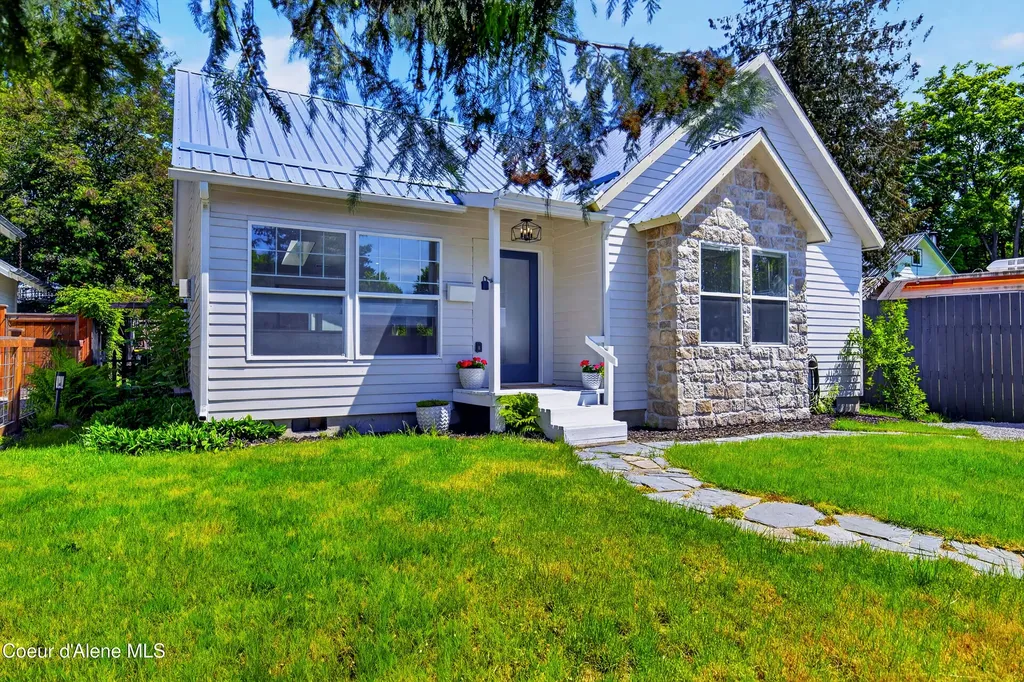 311 S Third Avenue Sandpoint ID 83864