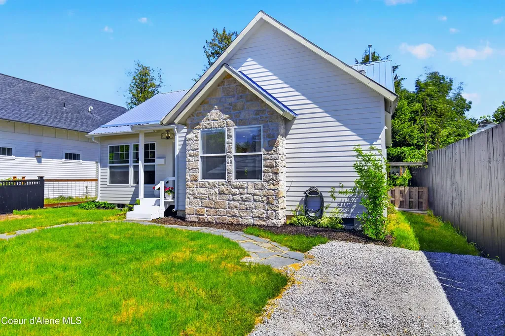311 S Third Avenue Sandpoint ID 83864