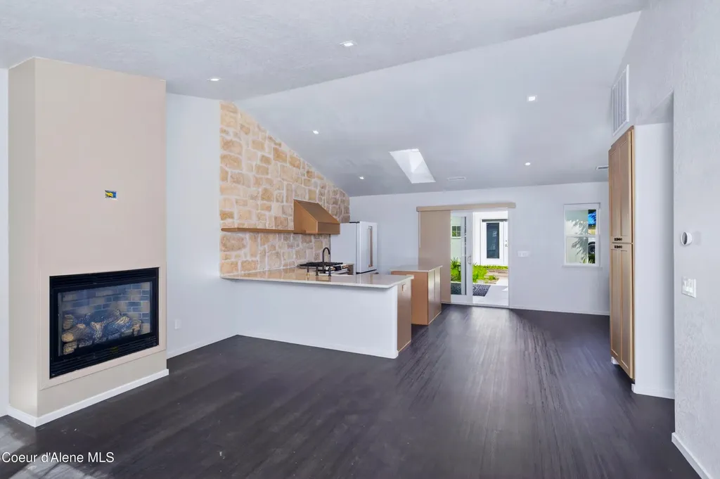 311 S Third Avenue Sandpoint ID 83864
