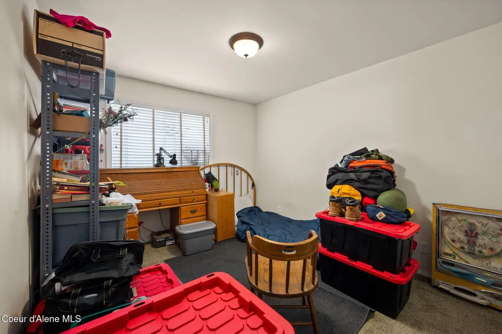 1694 W Cardinal Avenue Hayden ID 83835