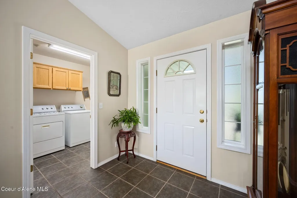 1694 W Cardinal Avenue Hayden ID 83835