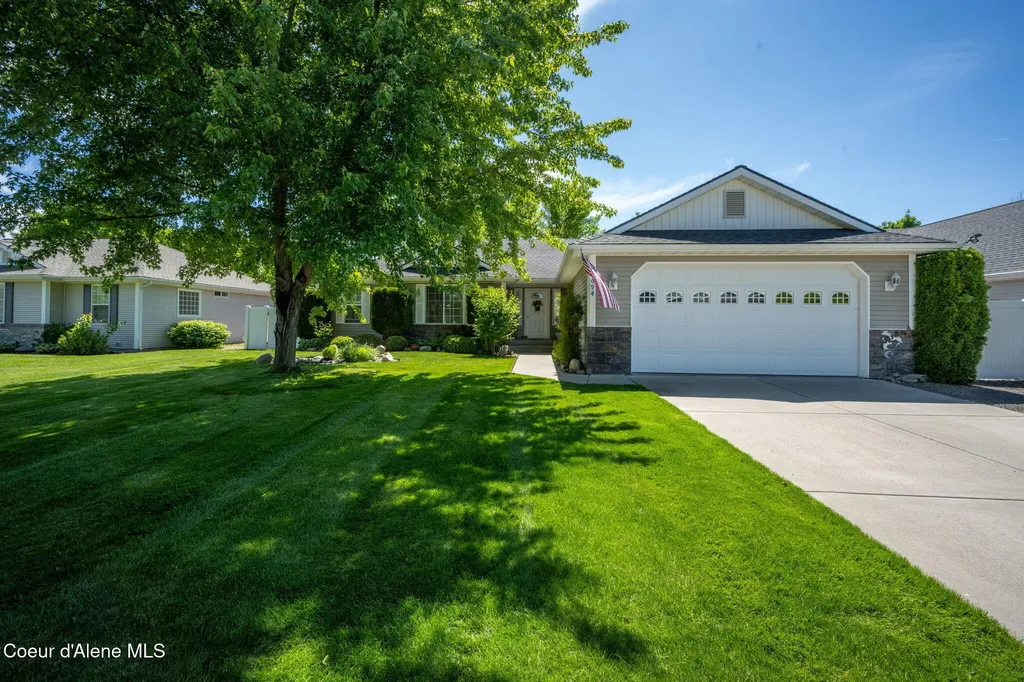 1694 W Cardinal Avenue Hayden ID 83835