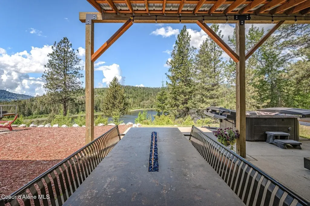 417 Silica Lane Oldtown ID 83822