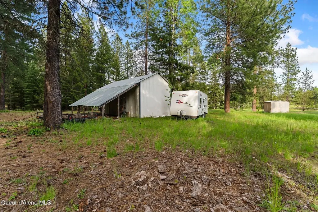 386 Hummingbird Drive Sandpoint ID 83864