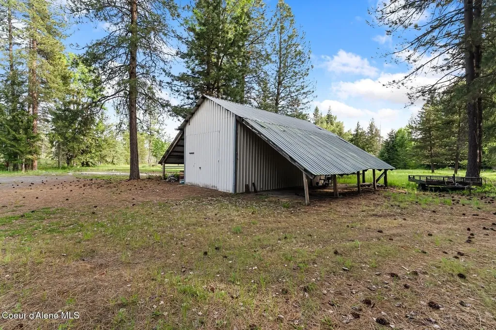 386 Hummingbird Drive Sandpoint ID 83864