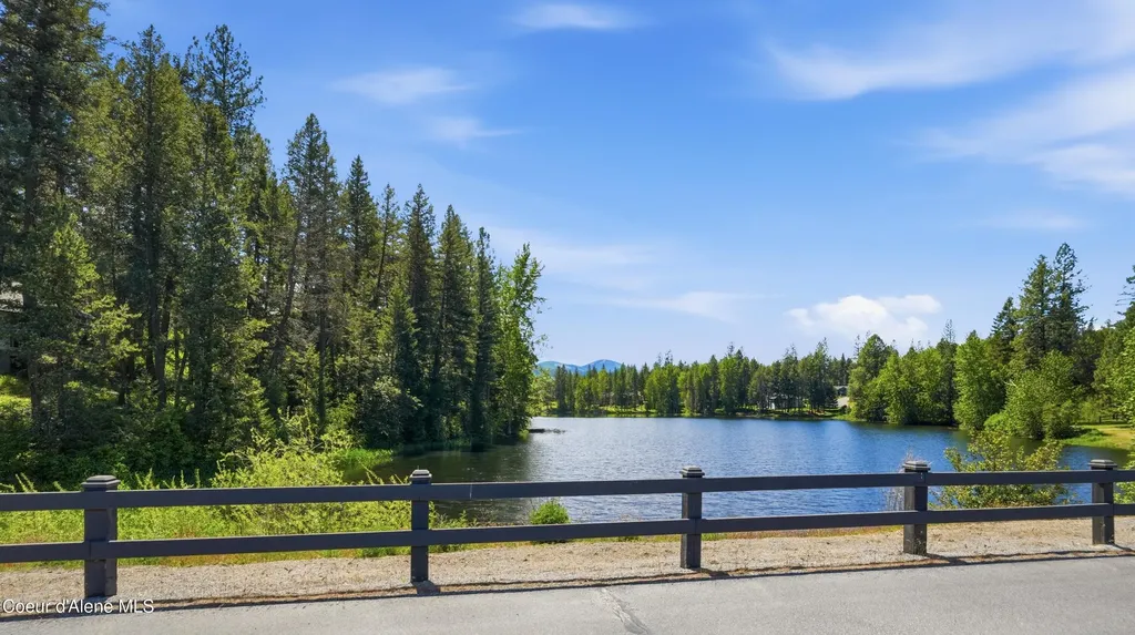 33 Parkland Drive Blanchard ID 83804