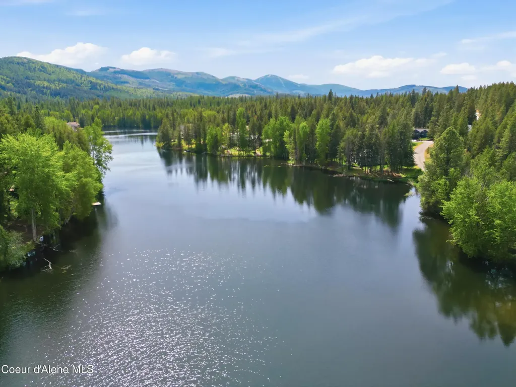 33 Parkland Drive Blanchard ID 83804