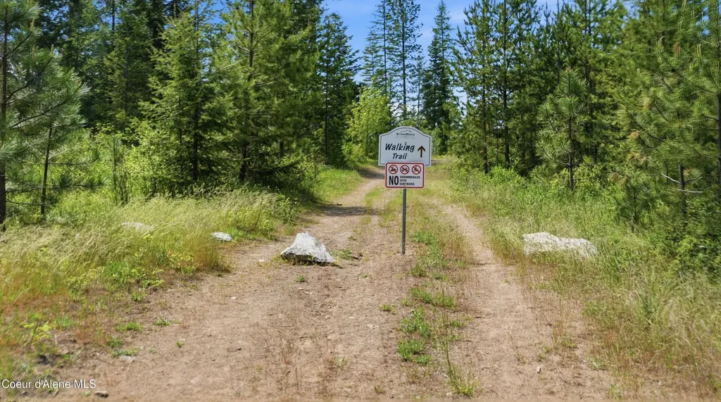 33 Parkland Drive Blanchard ID 83804