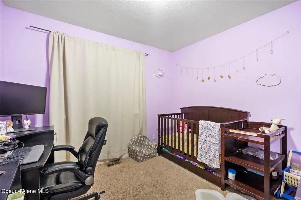 2760 N Top Flight Drive Post Falls ID 83854