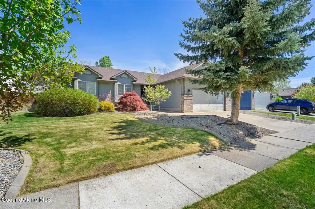 2760 N Top Flight Drive Post Falls ID 83854