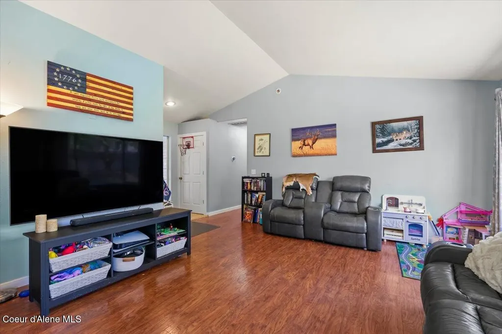 2760 N Top Flight Drive Post Falls ID 83854