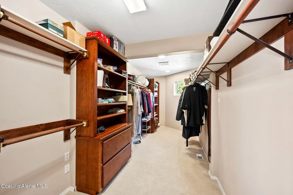 5522 E Aripa Road Harrison ID 83833