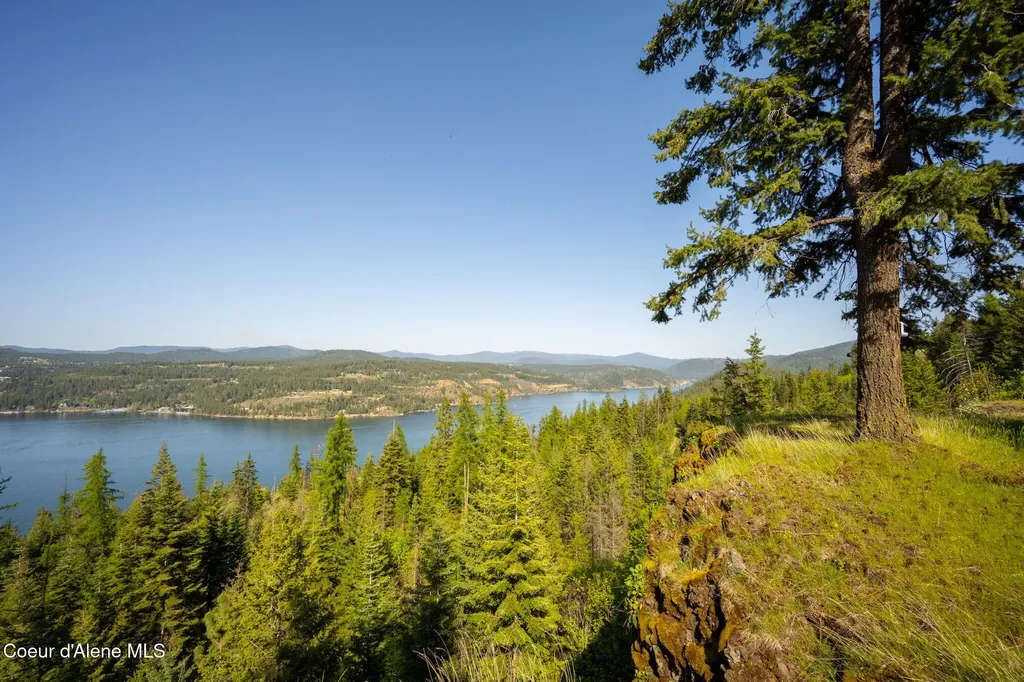 5522 E Aripa Road Harrison ID 83833