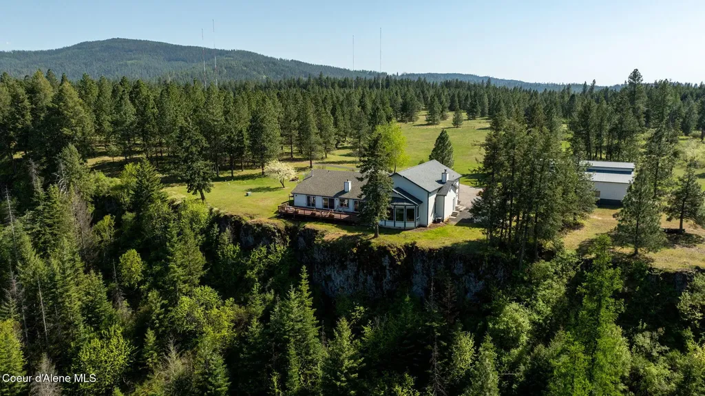 5522 E Aripa Road Harrison ID 83833