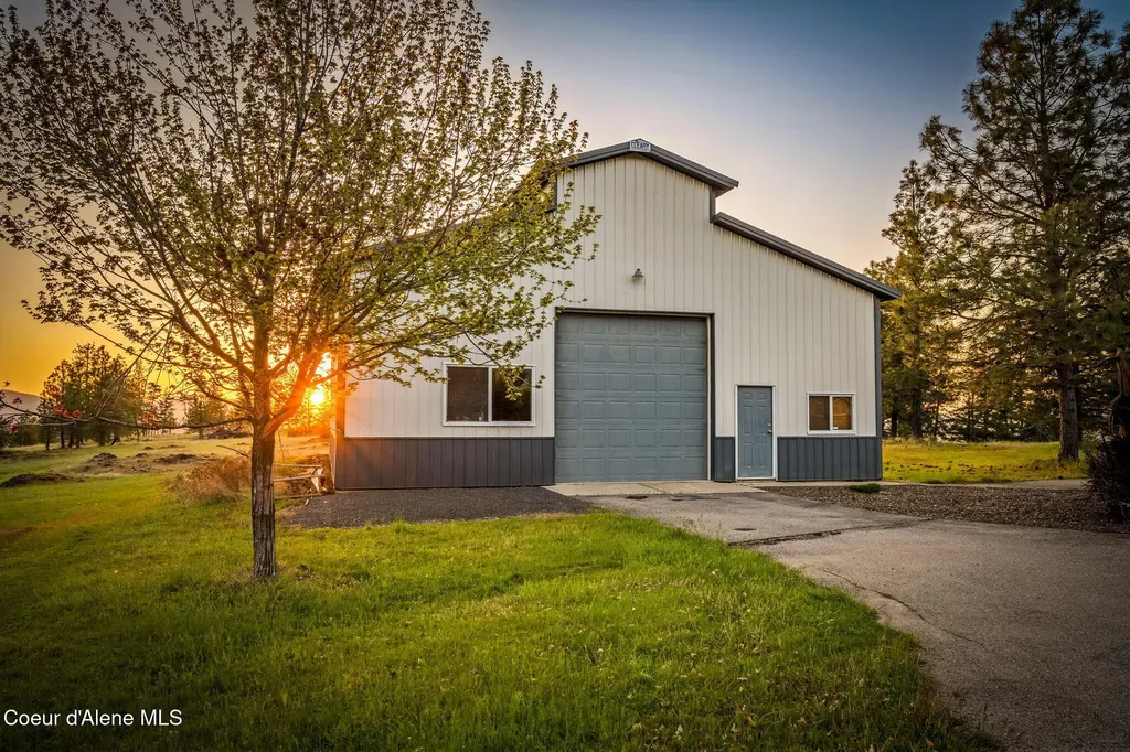 5522 E Aripa Road Harrison ID 83833