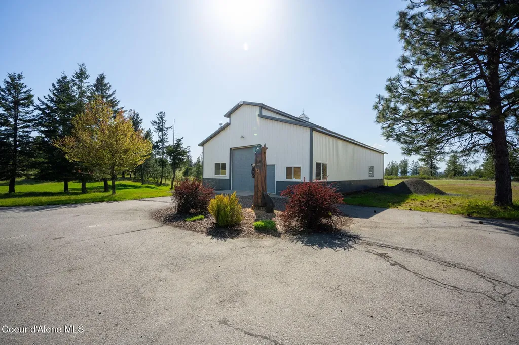 5522 E Aripa Road Harrison ID 83833