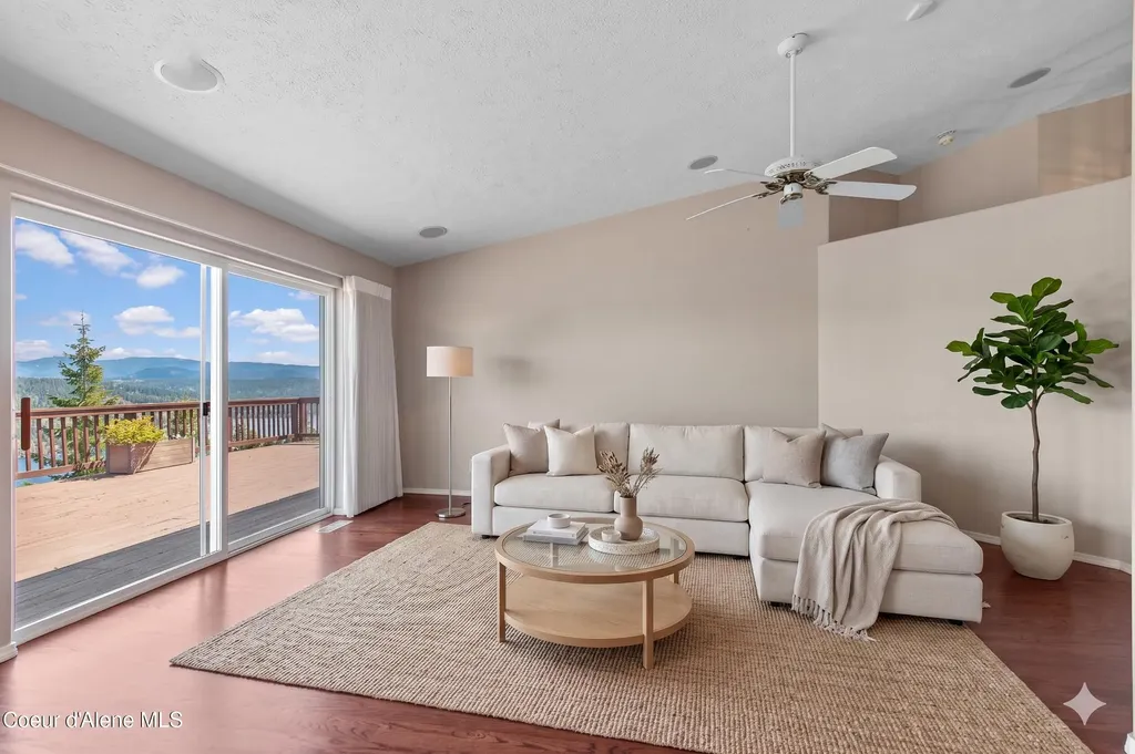 5522 E Aripa Road Harrison ID 83833